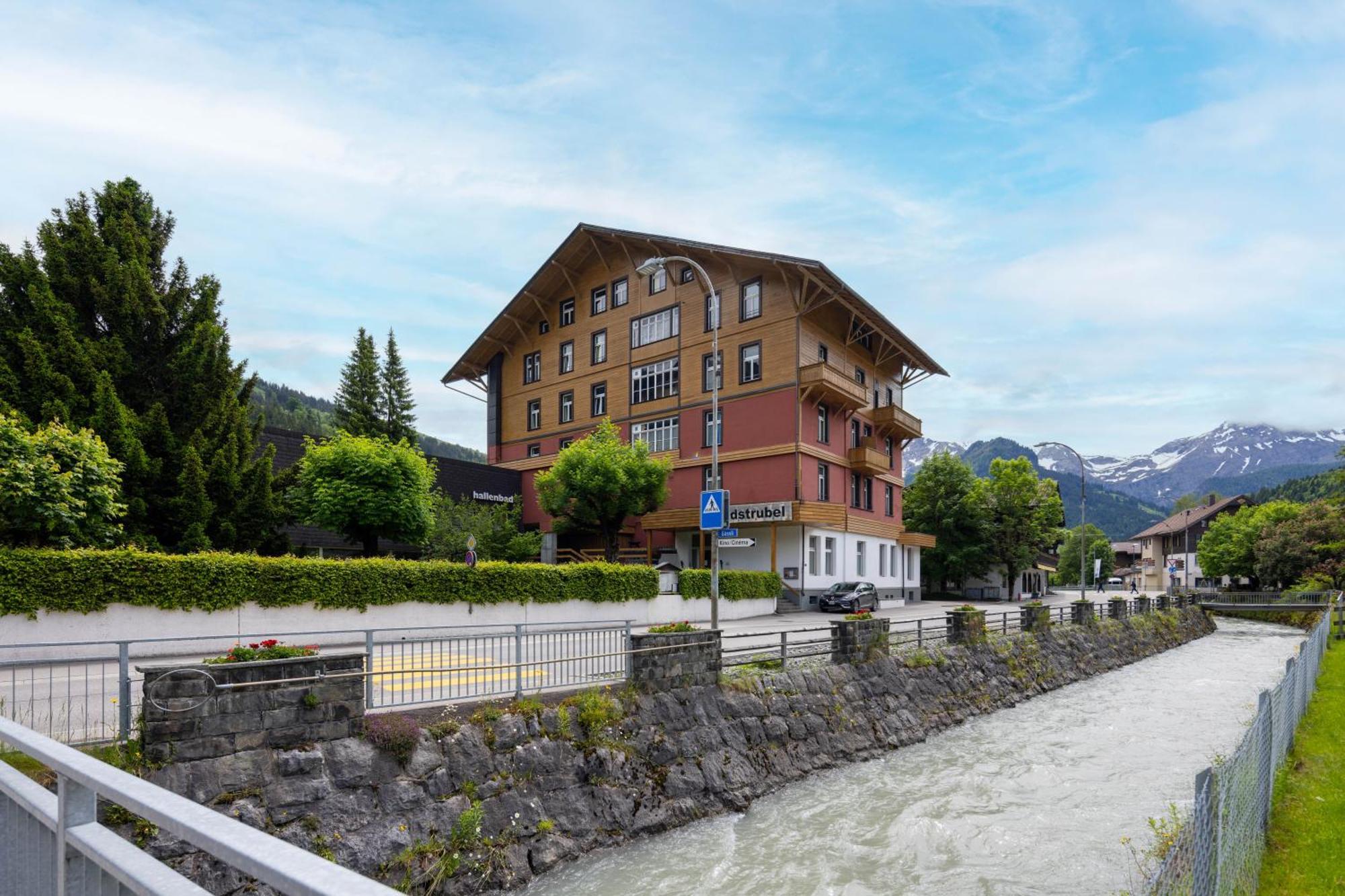 Sporthotel Wildstrubel Lenk Kültér fotó