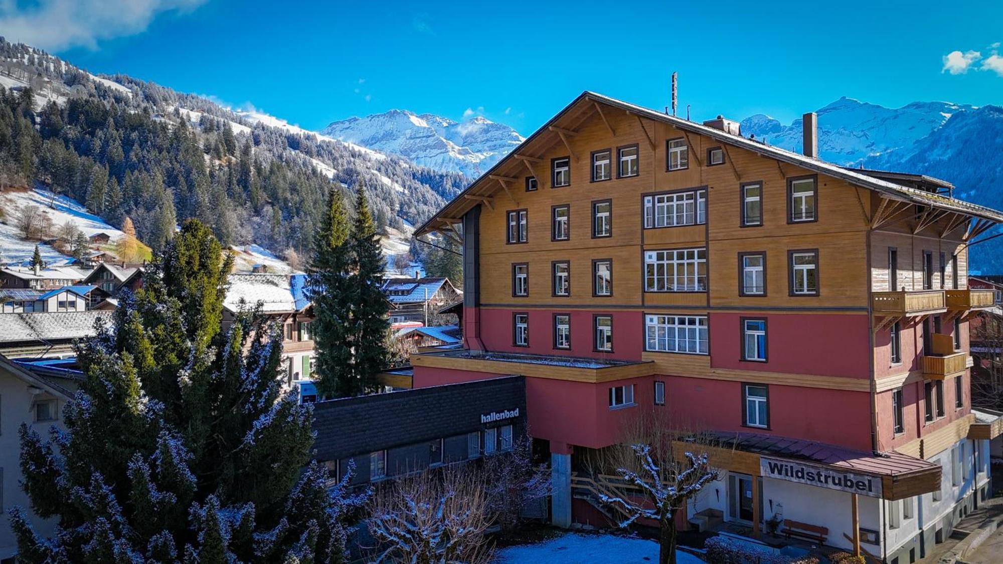Sporthotel Wildstrubel Lenk Kültér fotó